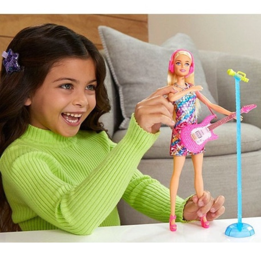 Boneca Barbie Cantora Big City Big Dreams Malibu Mattel