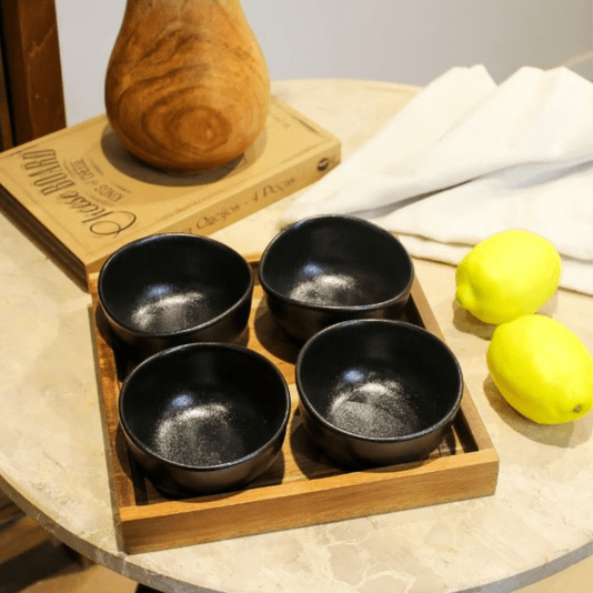 Conjunto Petisqueira Porta Aperitivos Cerâmica e Base Madeira