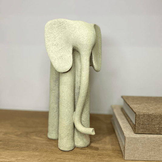 Escultura Elefante Pernudo Em Polirresina 28,5cm