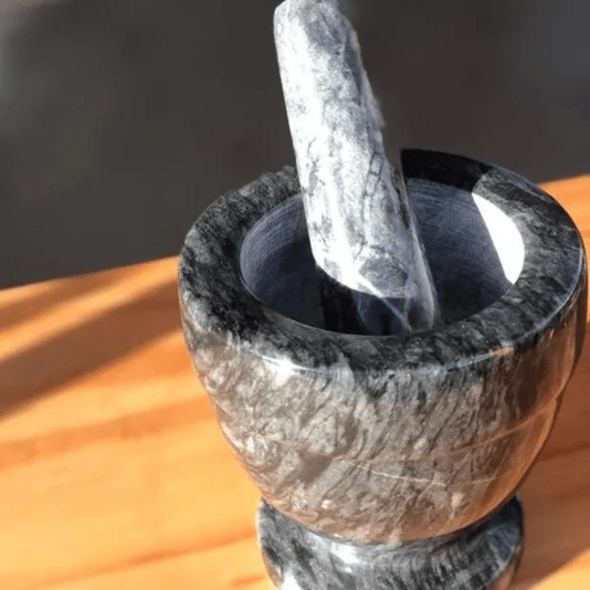 Pilão Com Socador Em Mármore Preto 10,5x10,5cm