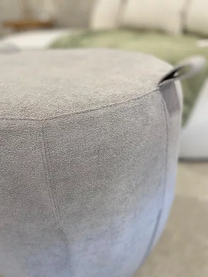 PUFF DECORATIVO TOULON COM ALÇA 50CM